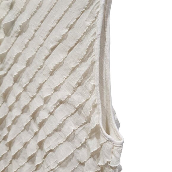 Espresso Flirty and Flattering White Ruffled Shell Women's Size XL Sleeveless - Picture 2 of 11